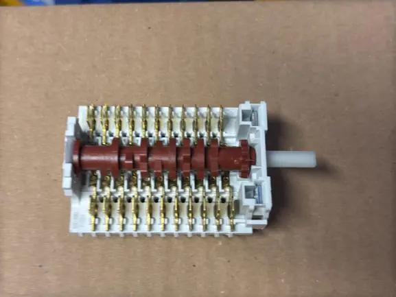 6 POSITIONS MULTIFUNCTION COMMUTATOR