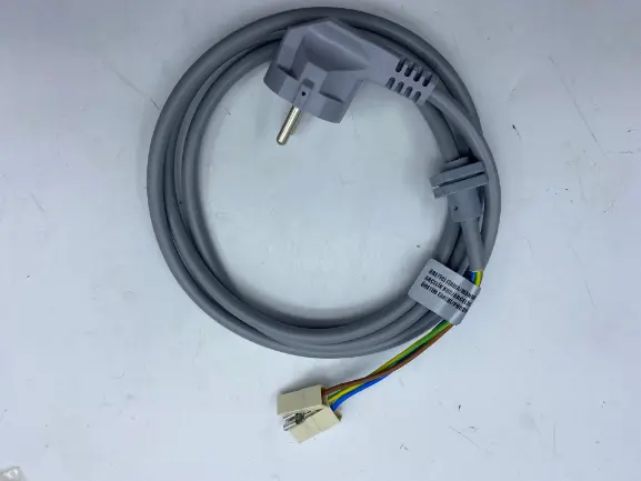 Přívodní síťový kabel