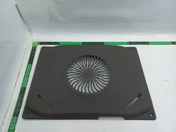 Plech zadní ventilátoru
