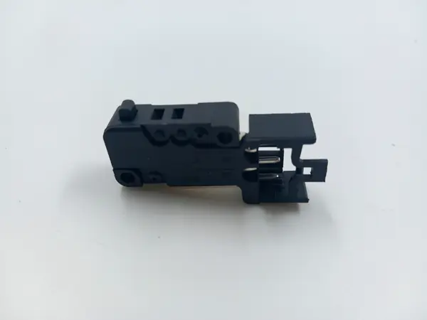 Micro spínač