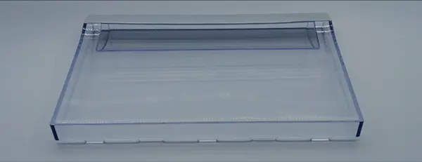 Čelo zásuvky
